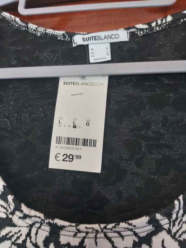 Vestido nuevo con etiqueta