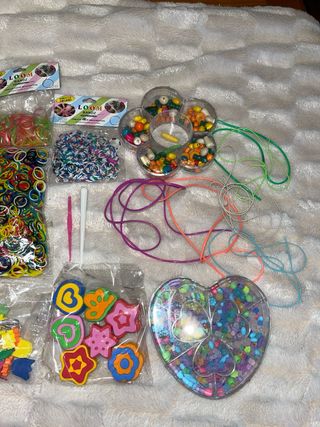 Kit de Pulseras y Collar  Gomas Fluorescentes