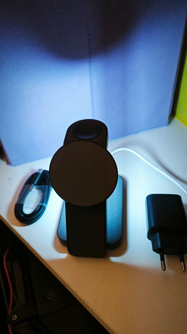 Caricatore senza fili 3 in 1, iPhone e Android