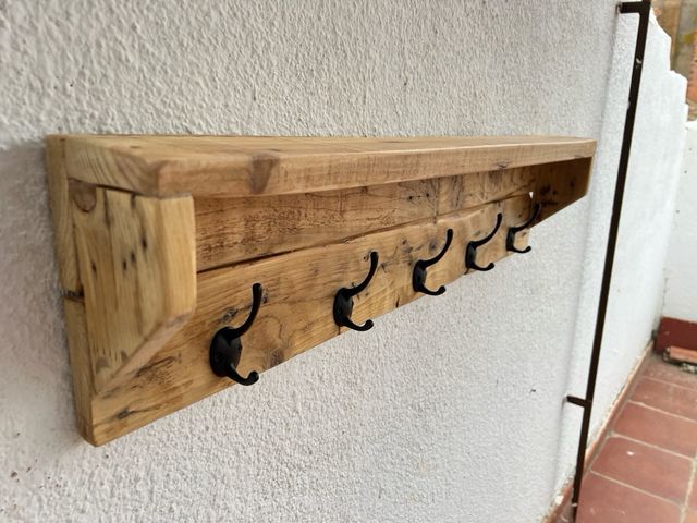 Perchero rustico con balda 5 ganchos