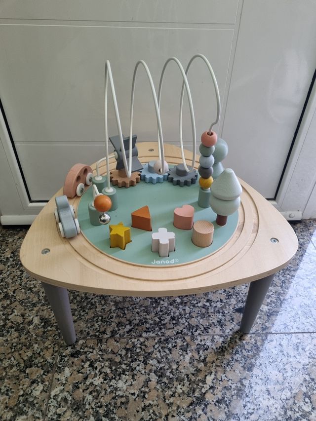 Mesa de actividades Janod