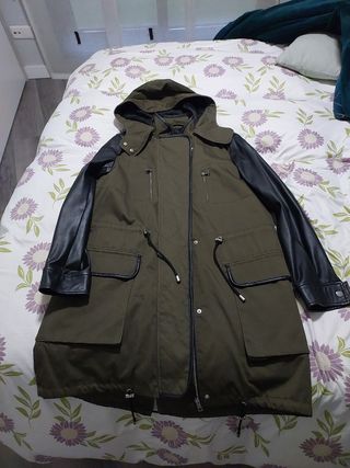 Parka verde y negra 