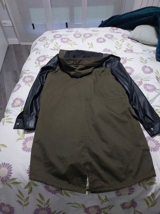 Parka verde y negra 