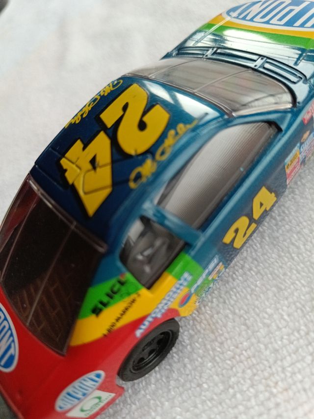 Scalextric Chevrolet Nascar Du Pont