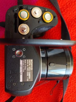 Cámara SONY Cyber-Shot DSC-H200