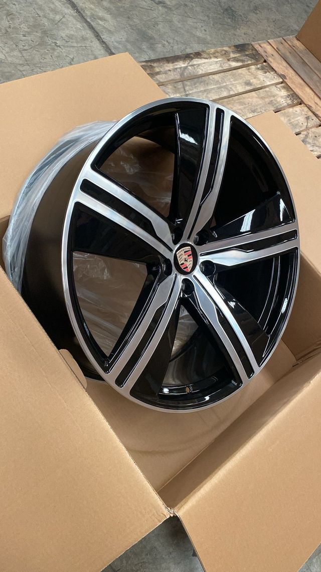 LLANTAS 22" MACAN TURBO BLACK
