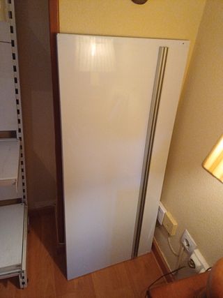 Estanteria de tienda o supermercado