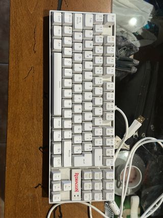 Teclado redragon k552 kumara. Switches Red RGB