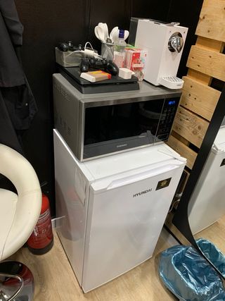 VENDO MATERIAL DE BARBERÍA