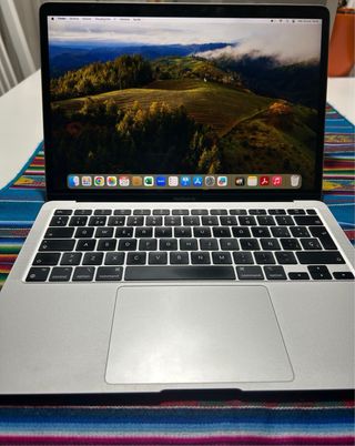 MacBook Apple M1  funda  cable para cargar 