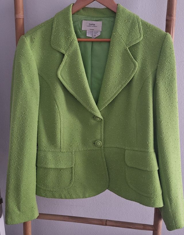 Chaqueta verde pistacho de Zara