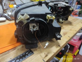 Faro izquierdo MAZDA 6 2004 2005 2006 2007