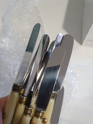 Coltelli vintage con manico in celluloide creo.