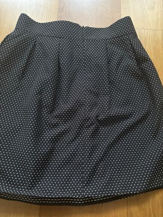 Falda negra lunares Dolores Promesas
