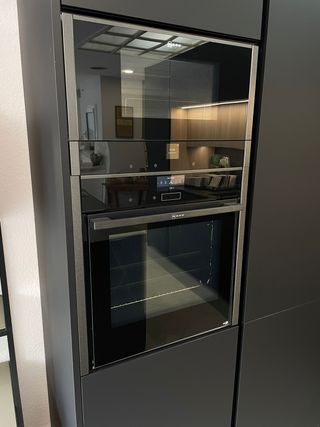 Horno, microondas, inducción y lavavajillas Neff