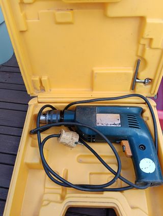 Taladro Marca A EG Corriente 220