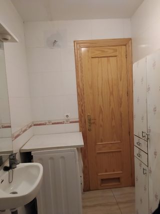 Se alquila habitación