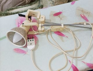 Lampada regolabile da scrivania 