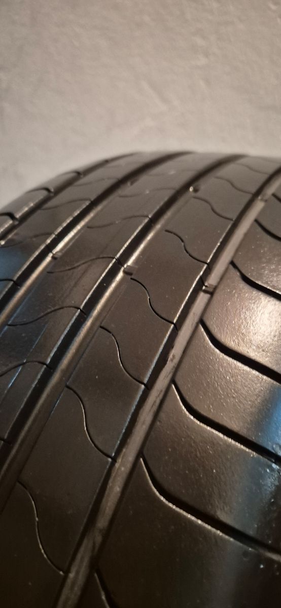 DOS NEUMÁTICOS Bridgestone Turanza 6  225 55 R18