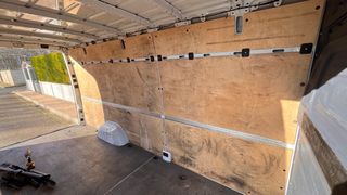 panelado interior compartimento de carga y suelo