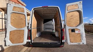 panelado interior compartimento de carga y suelo