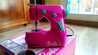 MAQUINA DE COSER DE BARBIE