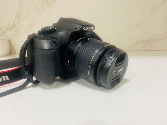 Canon EOS 1300 D