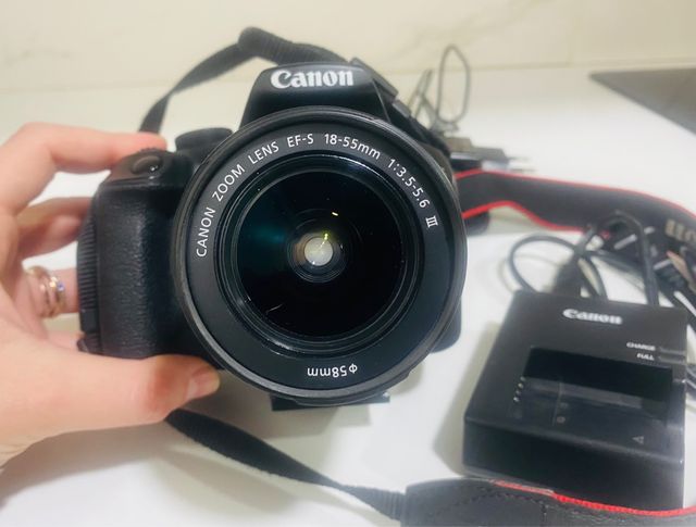 Canon EOS 1300 D