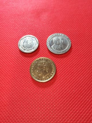 Monedas de 100 y 200 pts