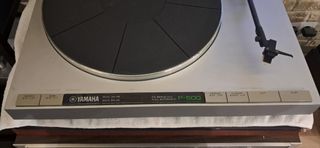 Tocadiscos Yamaha p-500