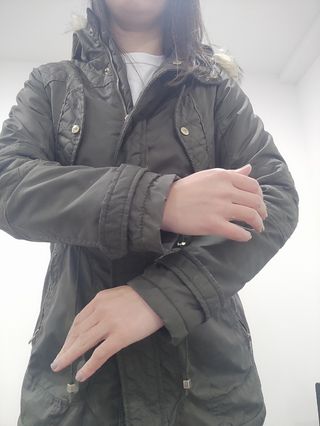 Casaco impermeável com capuz