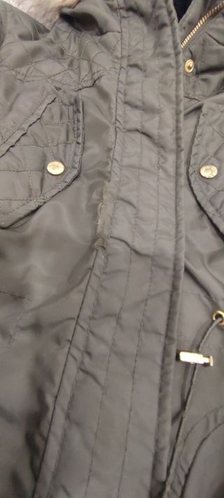 Casaco impermeável com capuz