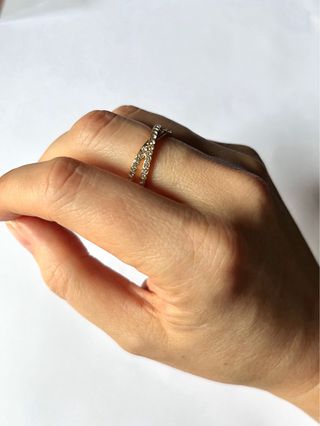 Anillo doble cruzado infinito.Circonitas o cristal