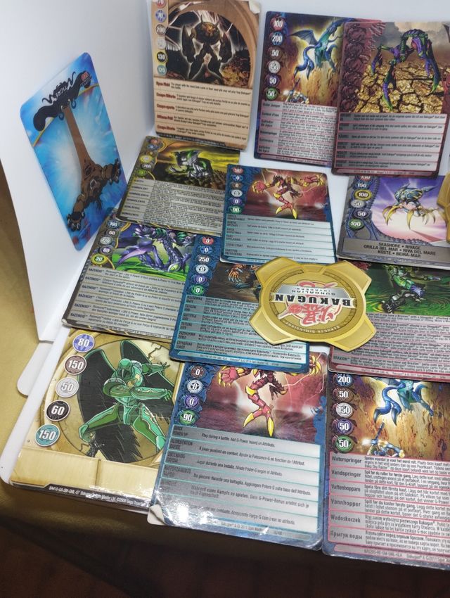 Bakugan,modello e set Carte