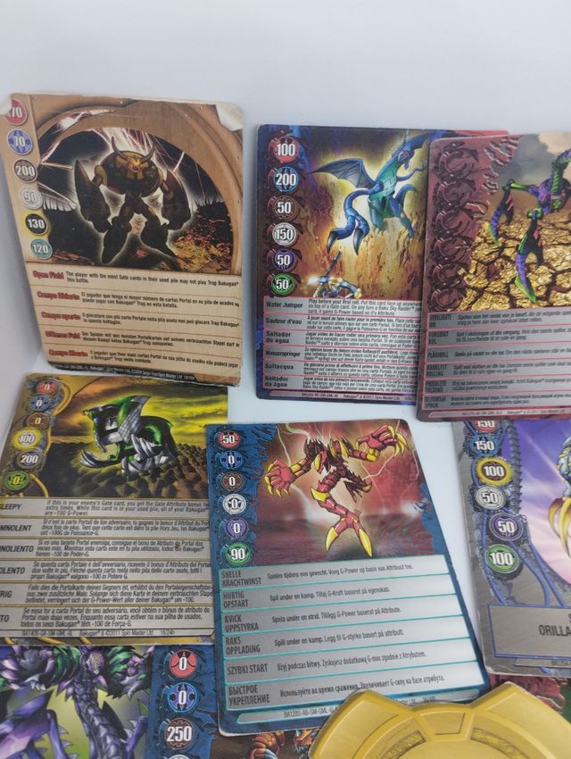 Bakugan,modello e set Carte
