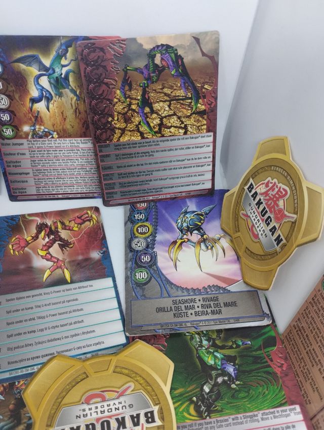 Bakugan,modello e set Carte
