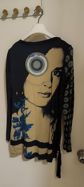 Preciosa camiseta Desigual 