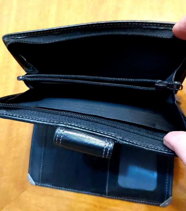 Portafoglio, borsa del marchio PIELNOBLE -