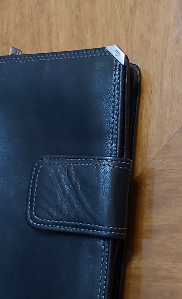 Portafoglio, borsa del marchio PIELNOBLE -