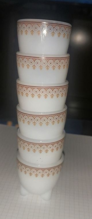 4€ unidad. Hueveras-copitas Arcopal