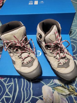 Botines de montaña Quechua 