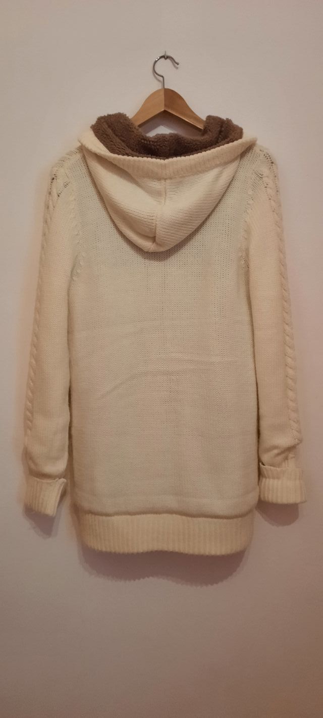 Cárdigan de punto en color crudo