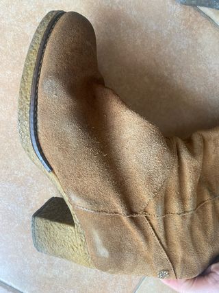 Botas camel de Cuplé