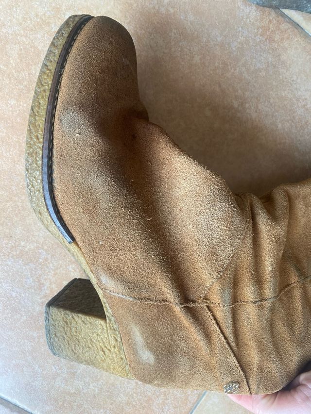 Botas camel de Cuplé