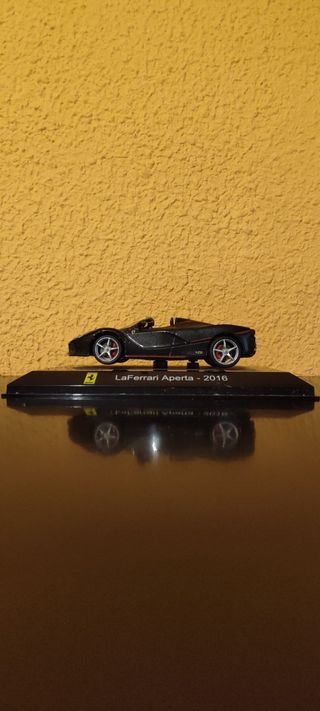 Ferrari LaFerrari Aperta 2016