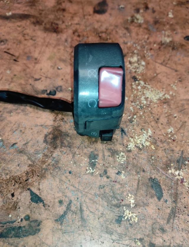 Piña derecha Ducati Monster 620, 600, S4