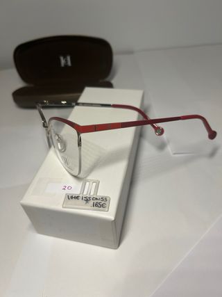 Carolina Herrera gafas para graduar a estrenar