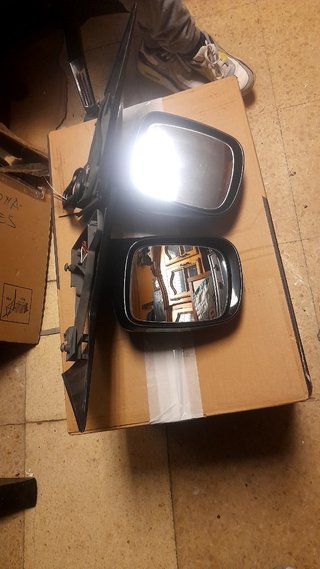Dos espejos  para Mercedes Vito638
