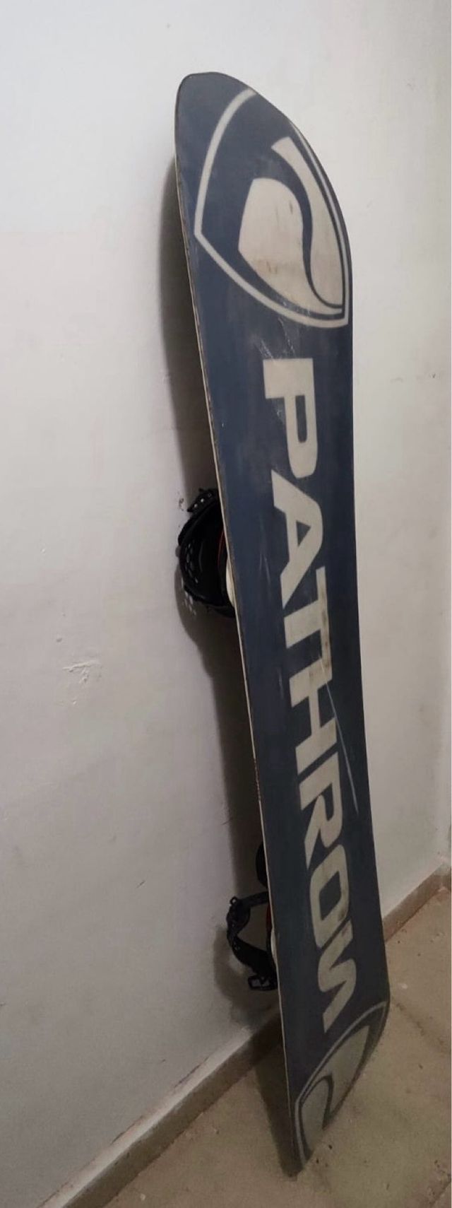 Tabla y fijaciones de snowboard