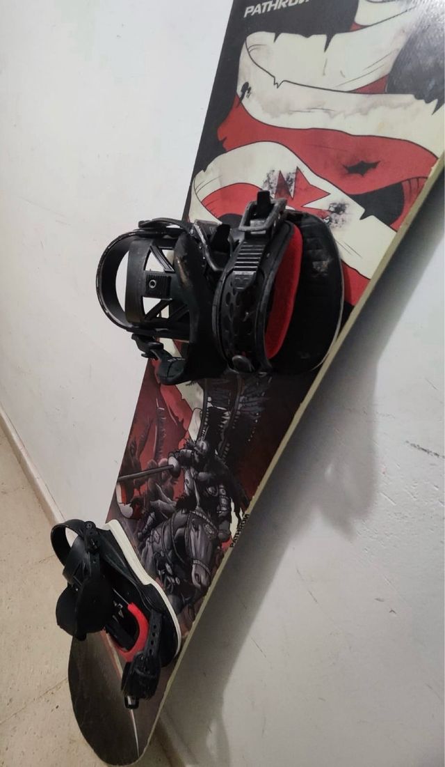 Tabla y fijaciones de snowboard